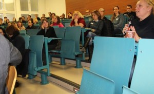 Teilnehmende des Fachgesprächs im Hörsaal der TH Köln