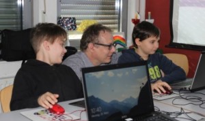 Kinder programmieren am Computer