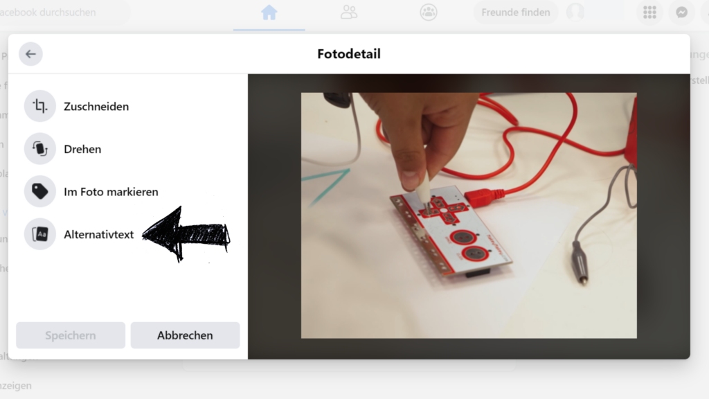 Screenshot von der Alt-Text-Funktion auf Facebook