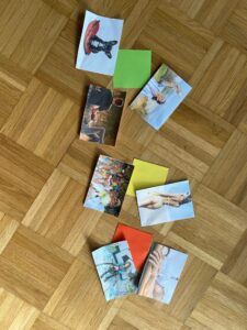Fotos auf Fußboden mit laminierten Farbkarten
